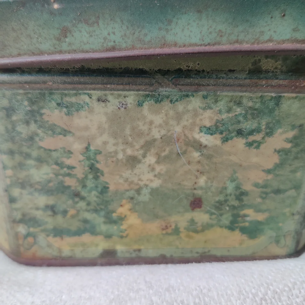 VTG Nautical Ship Biscuit Tin US Landmarks Handle Loose-Wiles Handle Octagon